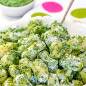 Delicious gnocchi with a lemon and parsley sauce
