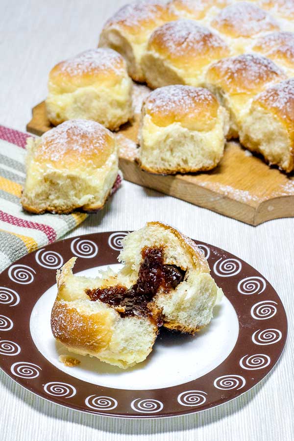 Home-made rolls filled with cherry jam